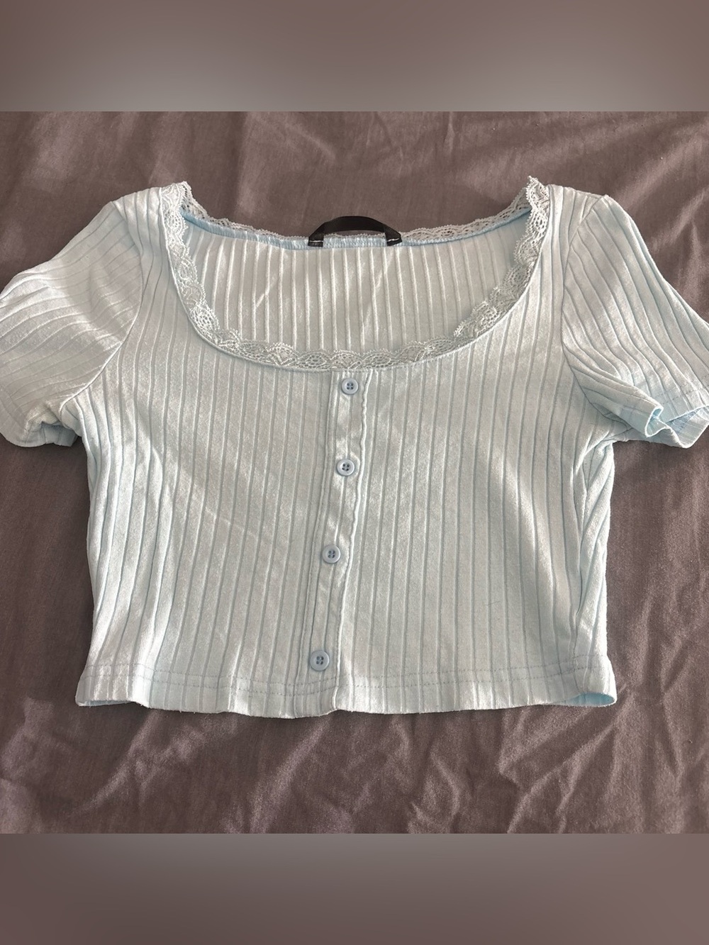 SHEIN Light Blue Ribbed Lace-Trim Button Crop Top